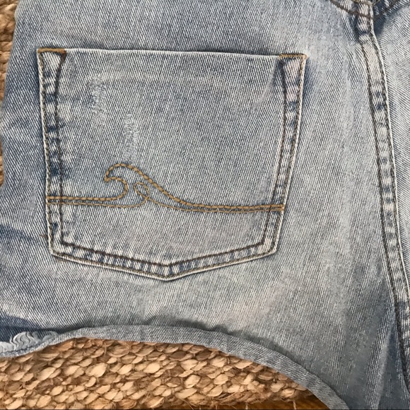 ⭐️(price drop) Roxy high waisted denim Jean shorts - Picture 5 of 5